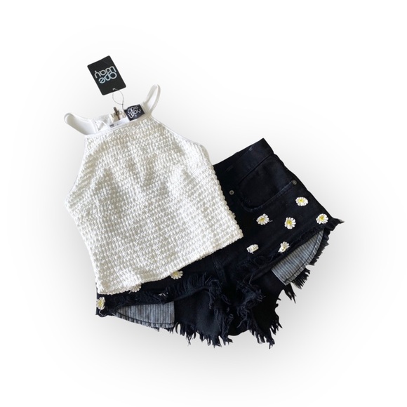 new LF Carmar ❉ Daisy Embroidery Embellished Cut Off Frayed Denim Shorts ❉ Black - Picture 4 of 16